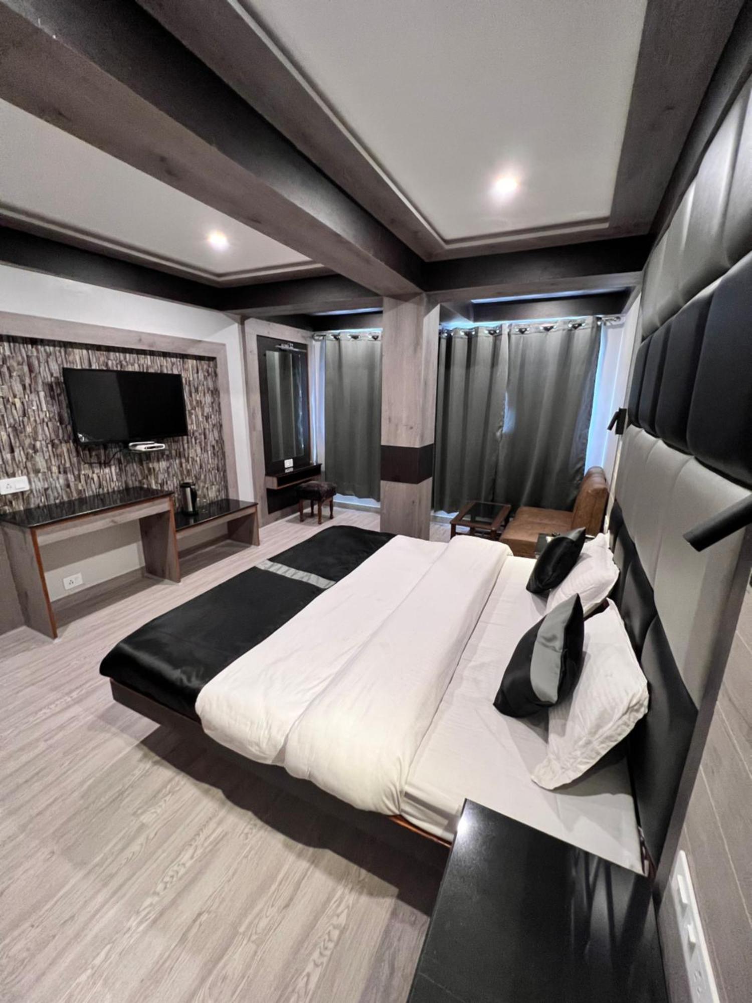 Victory Hotel And Restaurant By Gs Hospitality Shimla Exterior photo